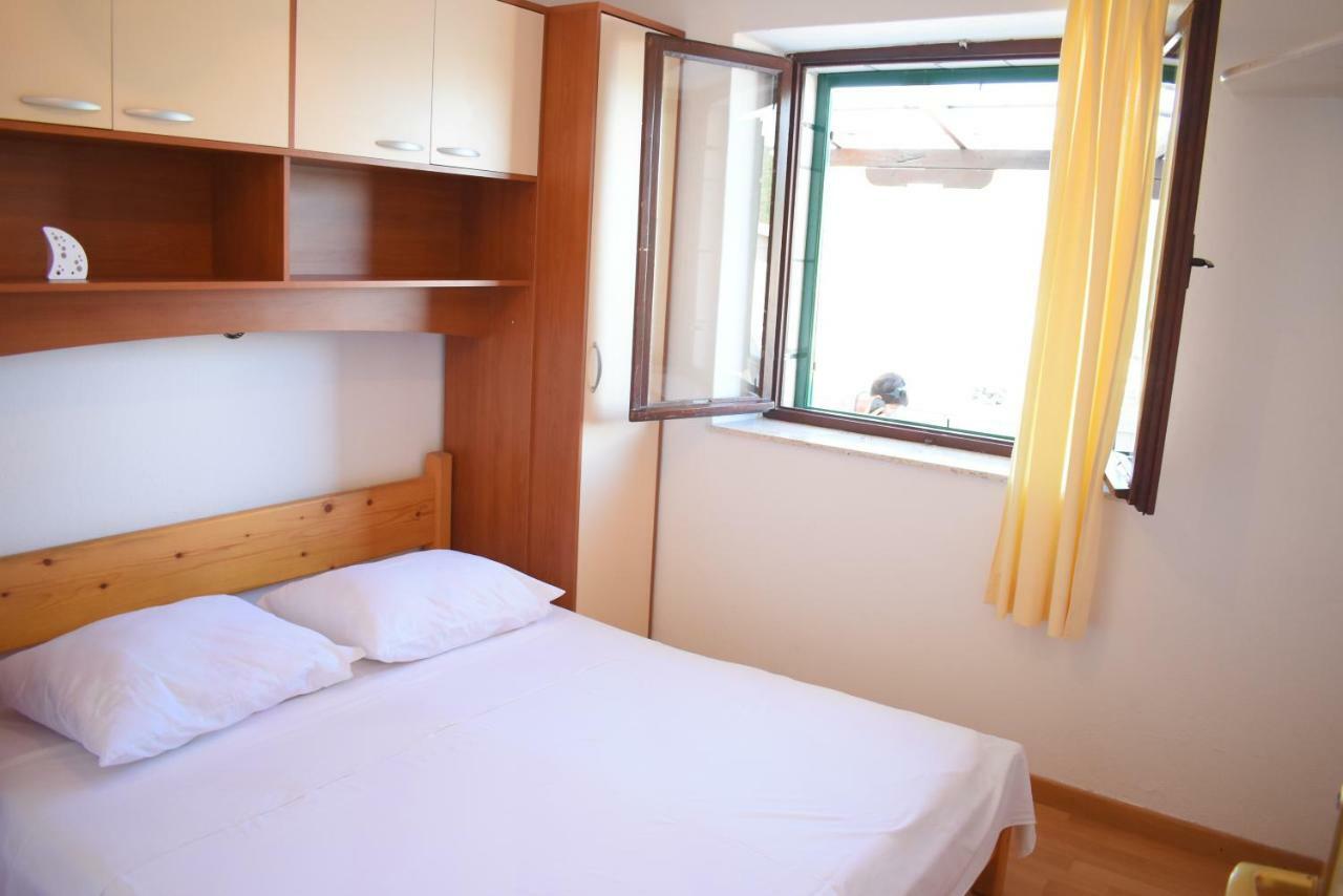 Apartment Martinic Pucisca Zewnętrze zdjęcie